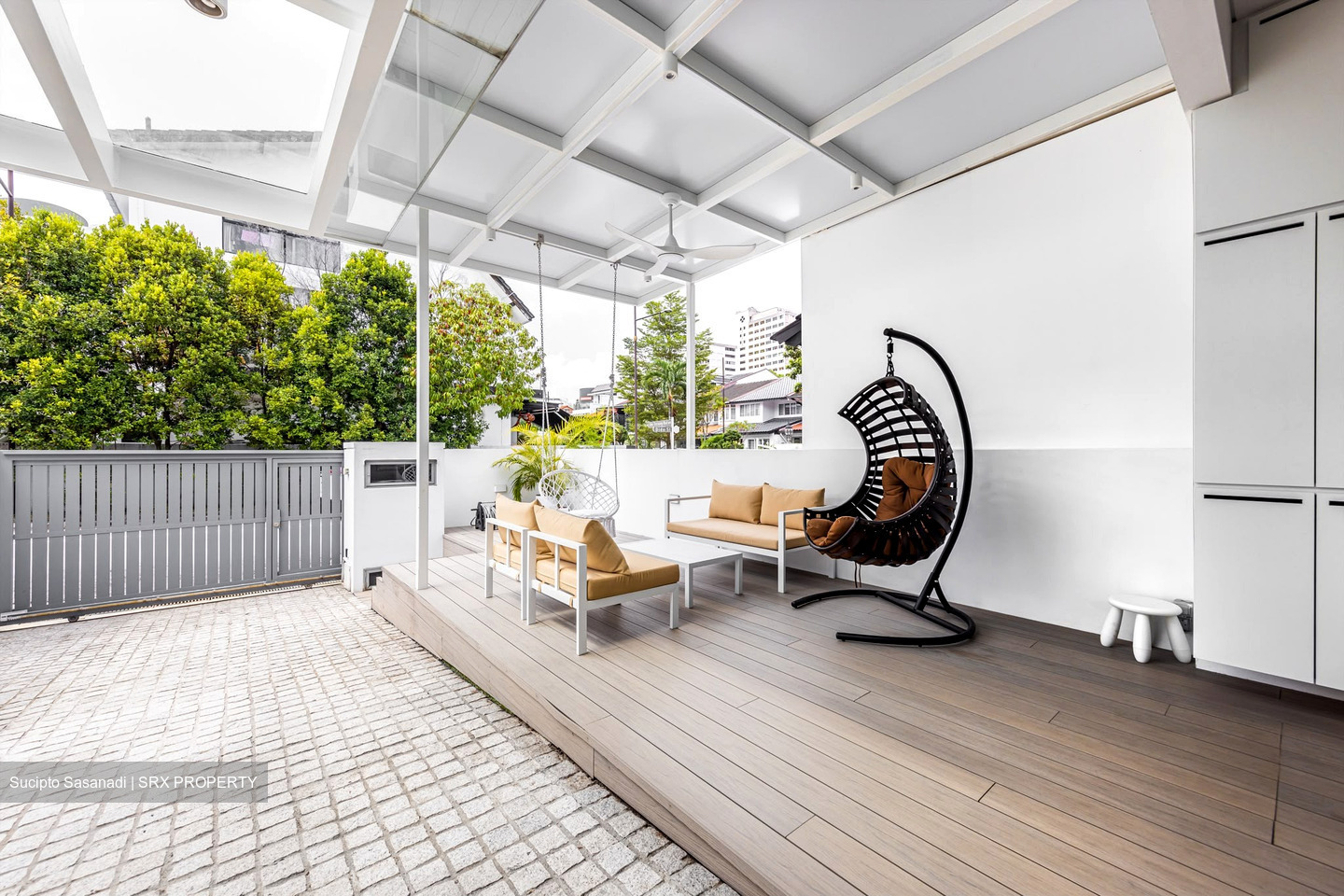 Opera Estate (D15), Terrace #613478891